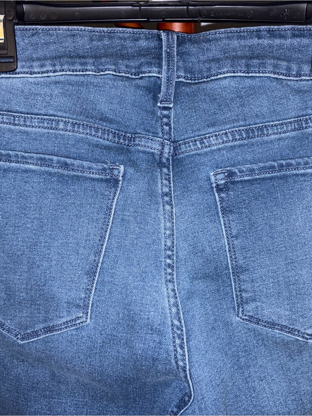 Brand New with Tags (NWT) Old Navy High-Rise Wow Flare Jeans - Size 12 - Picture 5 of 6